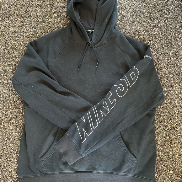 Black Nike hoodie - Picture 1 of 1